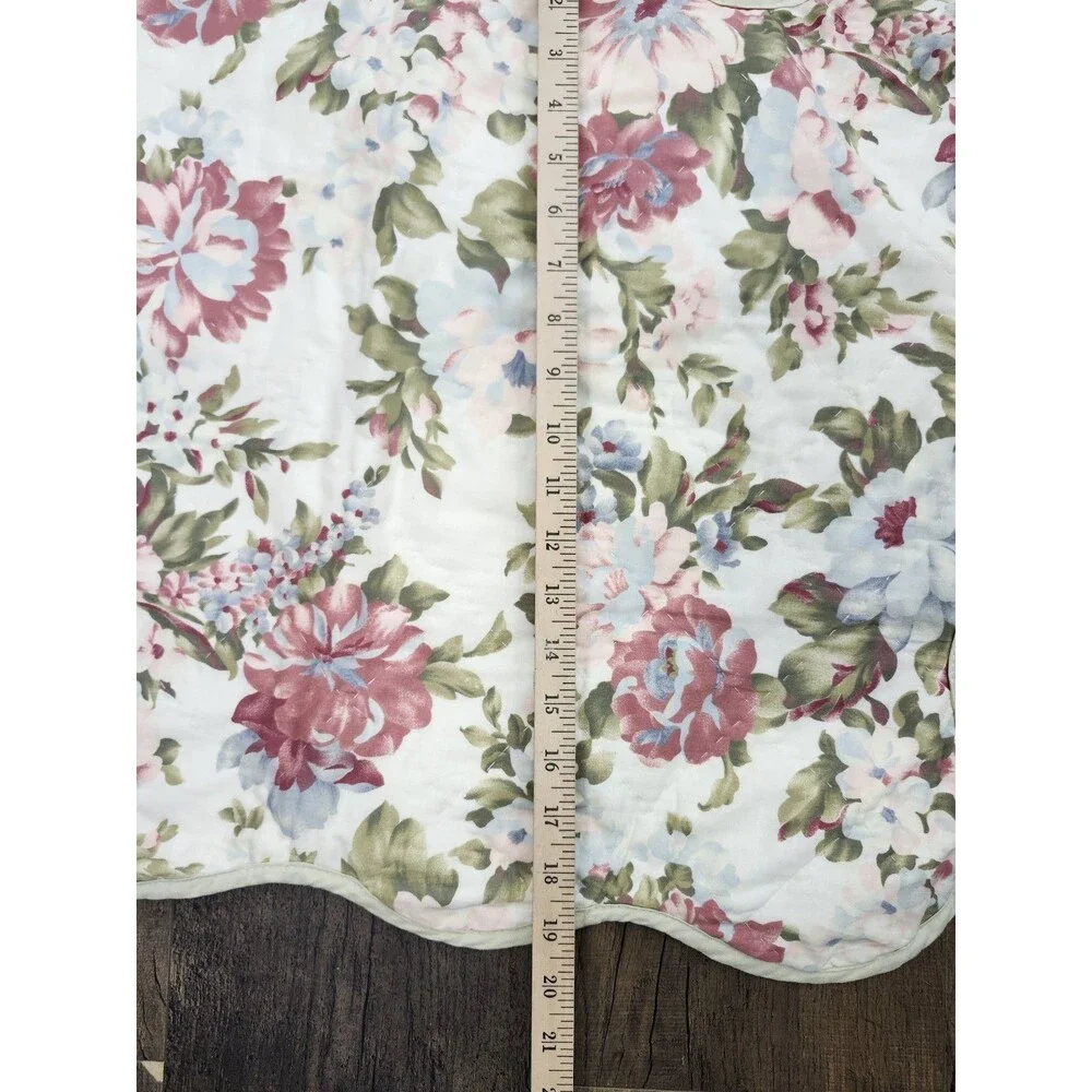 Vtg Shabby Cottagecore Pillow Shams Floral Set of 2